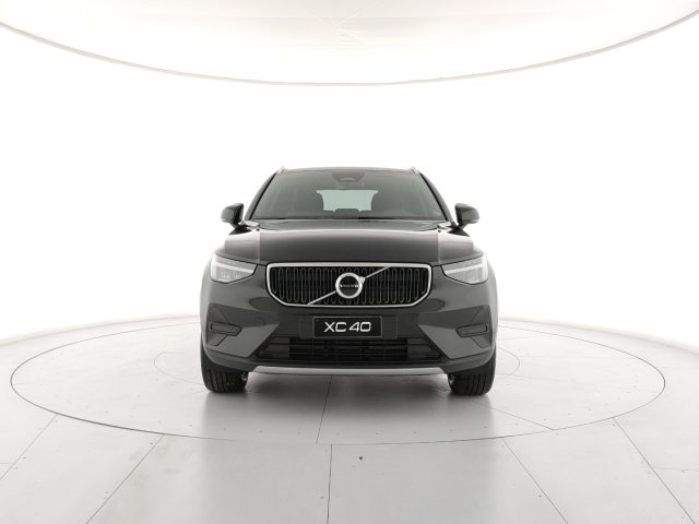 Volvo XC40 B3 automatico Core nuovo a MODENA