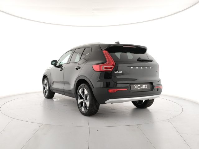 Volvo XC40 B3 automatico Core - foto 3 di 4