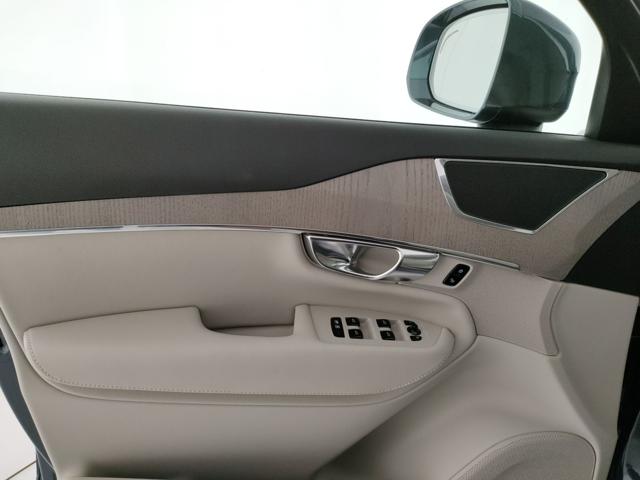 Volvo XC90 T8 Plug-in AWD auto 7p Core - KM0 km 0 a MODENA