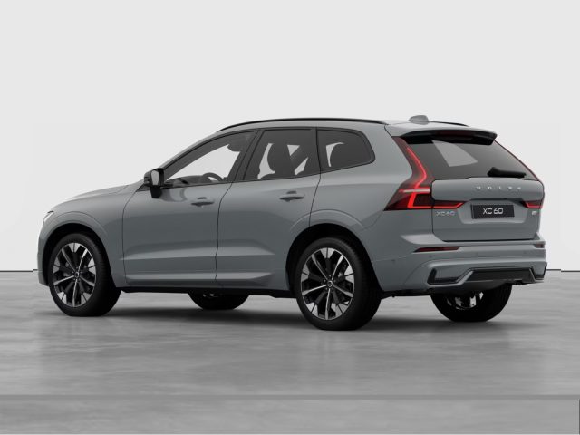 Volvo XC60 B5 AWD automatico Plus Dark - Pronta Consegna - foto 3 di 4