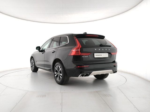 Volvo XC60 B4 (d) Geartronic Momentum Pro - Autocarro - foto 3 di 4