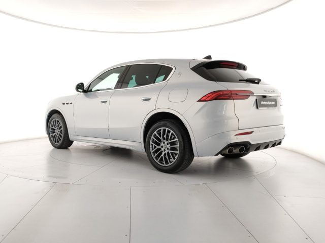 Maserati Grecale MHEV 300 CV AWD GT - foto 3 di 4