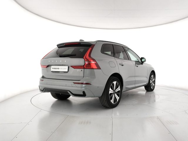 Volvo XC60 B5 AWD automatico Plus Dark, del 2025, 4.030 km, in vendita a Modena (MO)