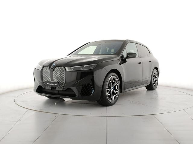 BMW iX xDrive50 Pacchetto Sportivo - foto 2 di 4