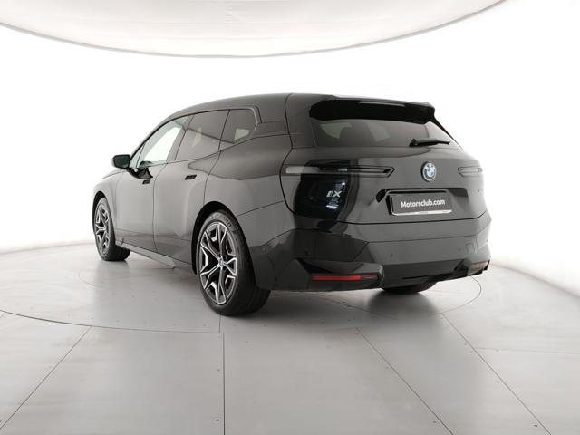 BMW iX xDrive50 Pacchetto Sportivo - foto 3 di 4