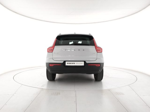 Volvo XC40 T2 Geartronic Momentum Core - foto 4 di 4