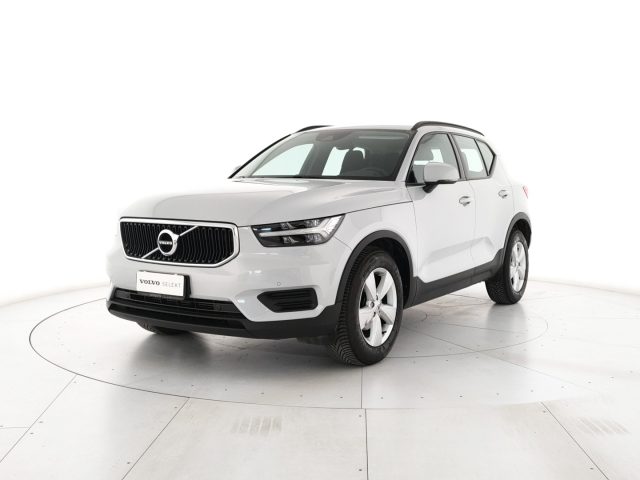 Volvo XC40 T2 Geartronic Momentum Core - foto 2 di 4