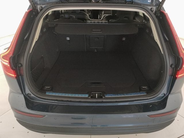 Volvo V60 B4 automatico Core - Pronta Consegna, in vendita a Modena (MO)