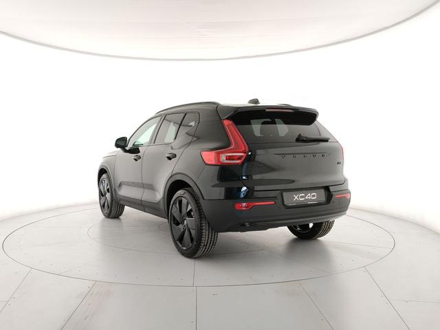 Volvo XC40 B3 automatico Ultra Black Edition Autocarro N1 - foto 3 di 4
