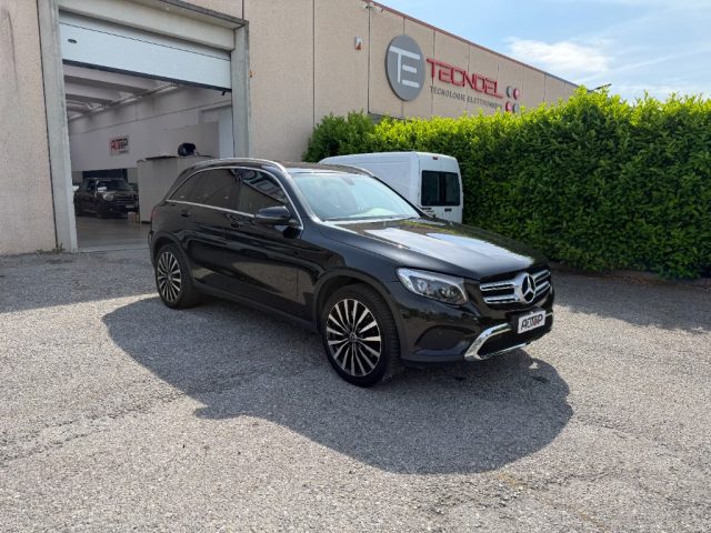 Mercedes-Benz GLC 220 d 4Matic Business - foto 2 di 4