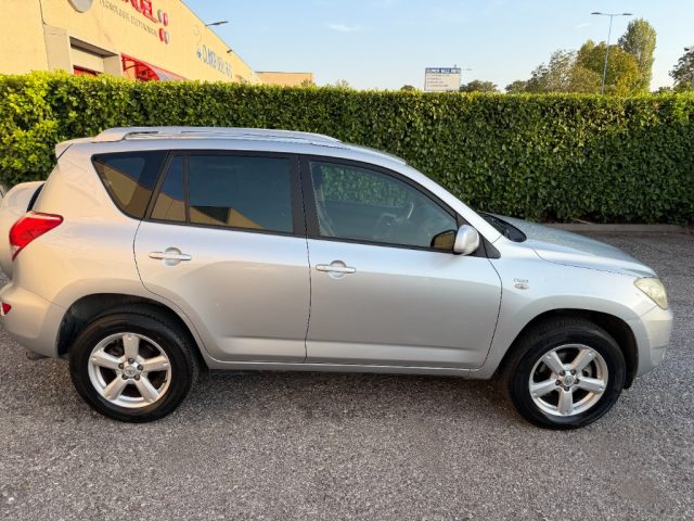 Toyota RAV 4 MY23 RAV4 2.2 D-4D 136 CV - foto 4 di 12