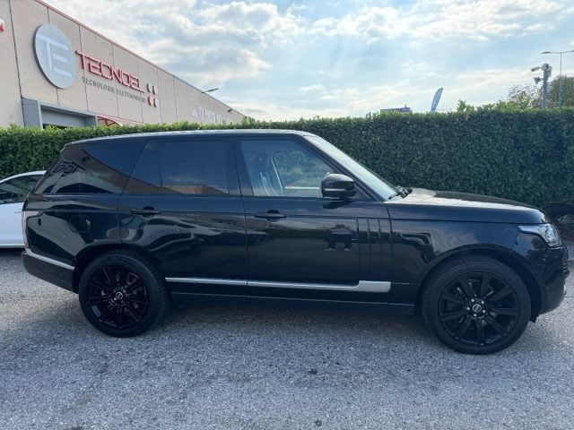 Land Rover Range Rover 3.0 TDV6 Vogue - foto 4 di 4