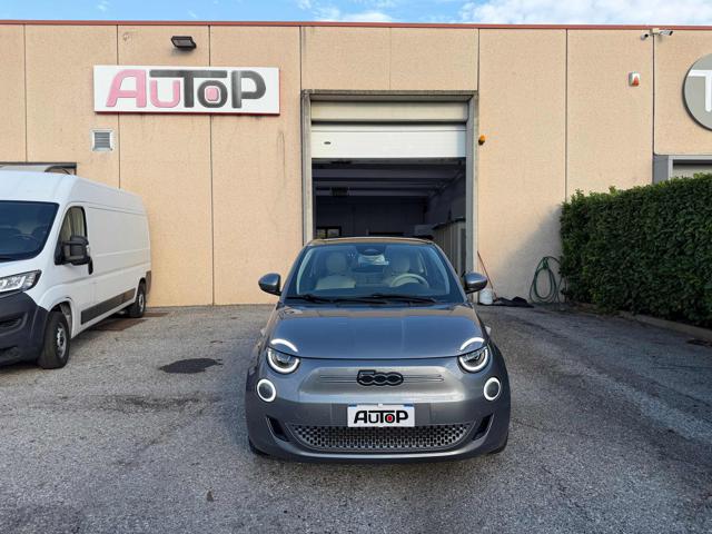 Fiat 500e Berlina 42 kWh La Prima - foto 3 di 4