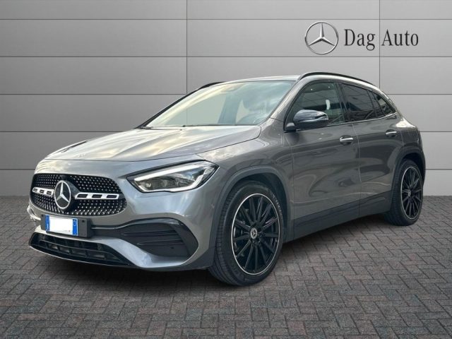 Mercedes-Benz GLA 200 d Automatic 4Matic Premium usato a MANOCALZATI