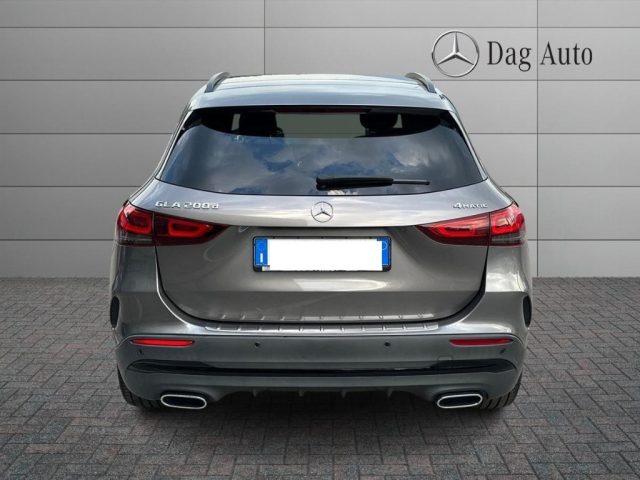 Mercedes-Benz GLA 200 d Automatic 4Matic Premium - foto 4 di 4
