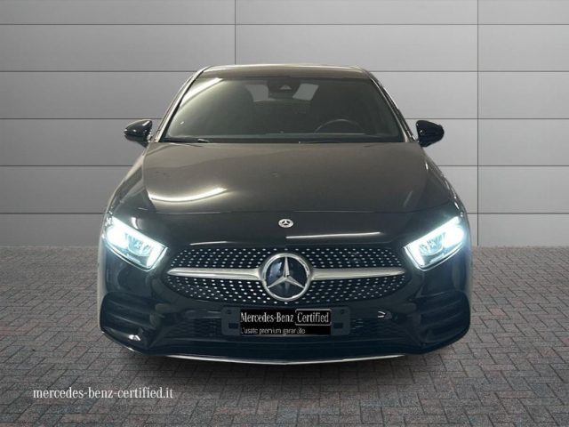 Mercedes-Benz A 180 d Automatic Premium - foto 3 di 4