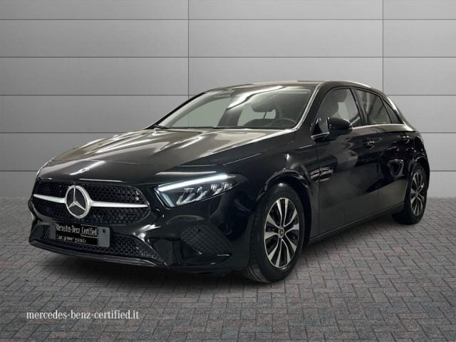 Mercedes-Benz A 180 d Automatic Advanced, del 2025, 28.947 km, in vendita a Manocalzati (AV)
