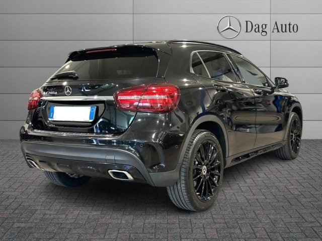 Mercedes-Benz GLA 200 d Automatic Premium - foto 2 di 4