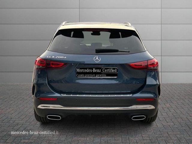 Mercedes-Benz GLA 200 d Automatic Premium - foto 4 di 4