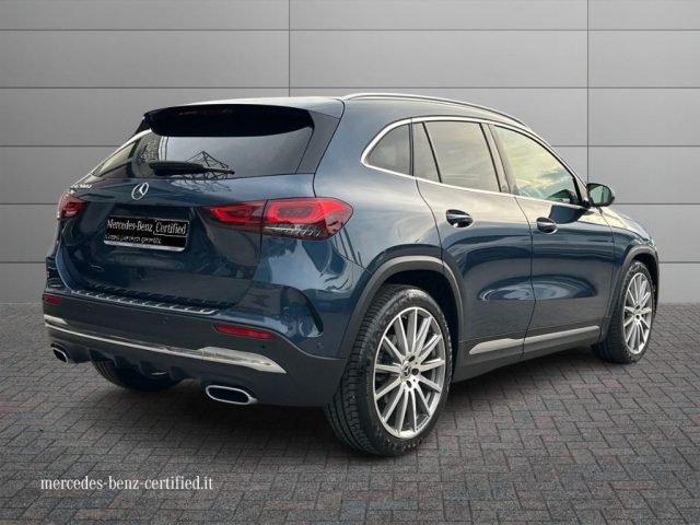 Mercedes-Benz GLA 200 d Automatic Premium - foto 2 di 4