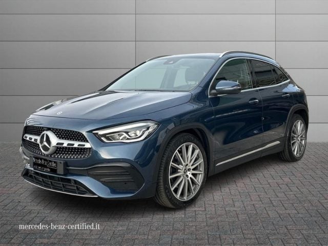 Mercedes-Benz GLA 200 d Automatic Premium, del 2023, 48.975 km, in vendita a Manocalzati (AV)