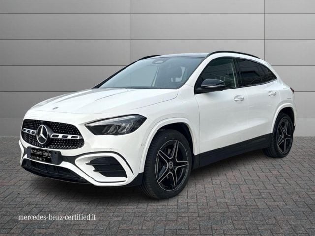Mercedes-Benz GLA 250 e hybrid EQ AMG Line Advanced Plus, del 2024, 37.400 km, in vendita a Manocalzati (AV)