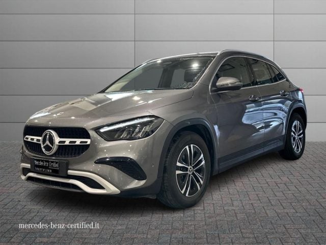 Mercedes-Benz GLA 180 d Automatic Advanced, del 2025, 29.787 km, in vendita a Manocalzati (AV)