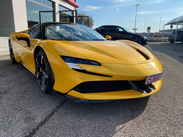 Ferrari SF90 Spider ASSETTO FIORANO - foto 2 di 4