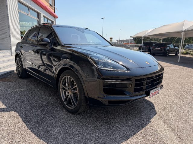 Porsche Cayenne 4.0 V8 Turbo - foto 3 di 4