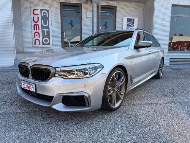 BMW M550 d xDrive Touring - foto 2 di 4