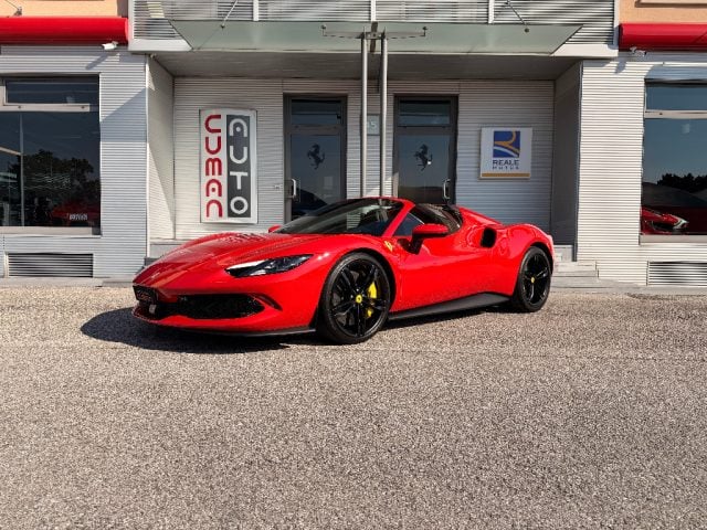 Ferrari 296 GTS 296 GTS, del 2025, 2.497 km, in vendita a Marostica (VI)