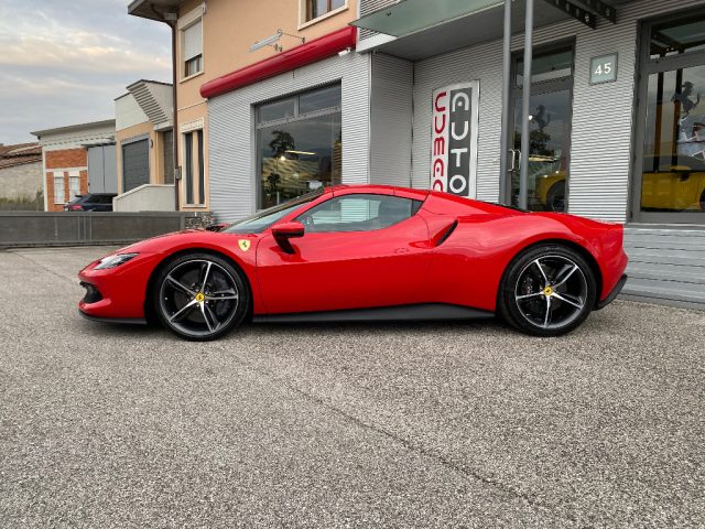 Ferrari 296 GTS - foto 2 di 4