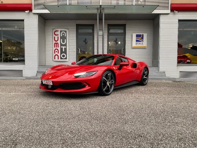 Ferrari 296 GTS, del 2025, 1.856 km, in vendita a Marostica (VI)