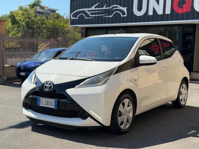 Toyota Aygo 1.0 VVT-i 69 CV x-business MMT (NESSUN VINCOLO) - foto 3 di 4