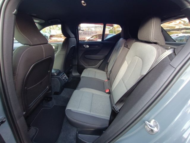 Volvo XC40 T3 Geartronic Momentum Pro - foto 3 di 4