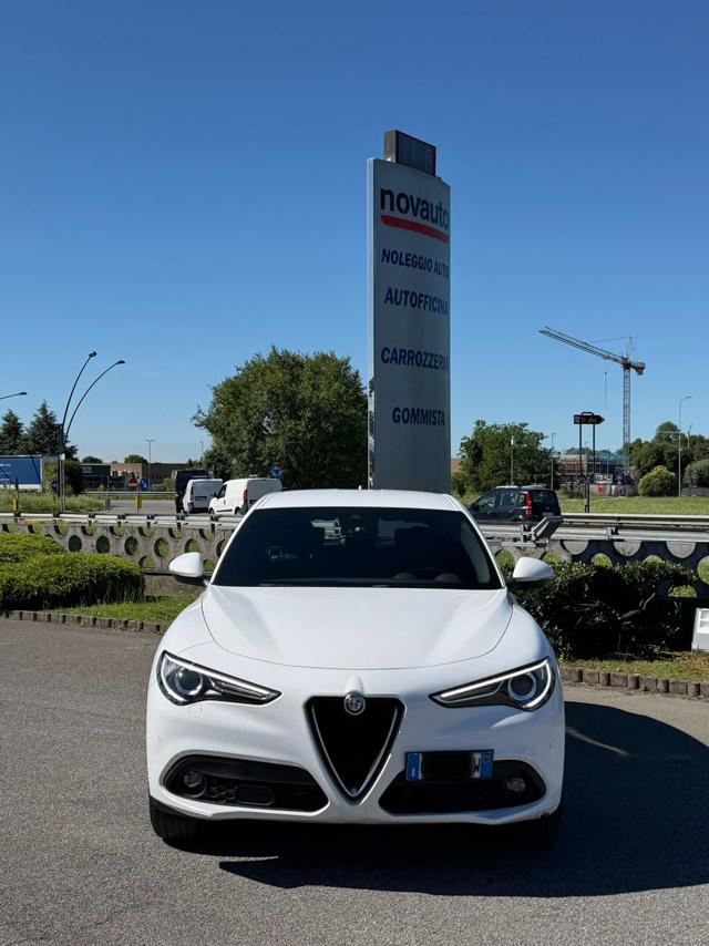 Alfa Romeo Stelvio 2.2 Turbodiesel 190 CV AT8 Q4 Super Business - foto 2 di 4