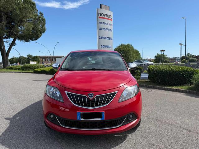 Lancia Ypsilon 1.0 FireFly 5 porte S&S Hybrid Gold Plus - foto 2 di 4
