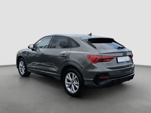 Audi Q3 35 TDI S tronic S line edition - foto 2 di 4