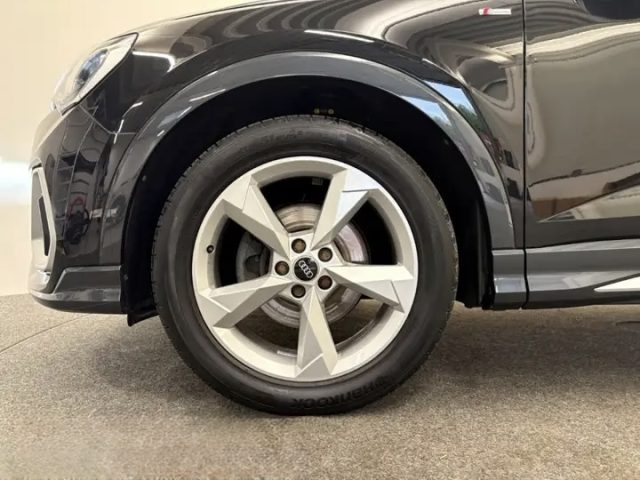 Audi Q3 SPB 35 TDI quattro S tronic S line edition - foto 4 di 4