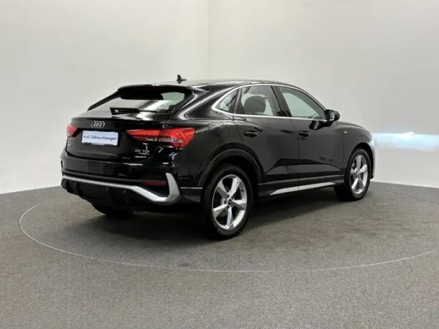 Audi Q3 SPB 35 TDI quattro S tronic S line edition - foto 2 di 4