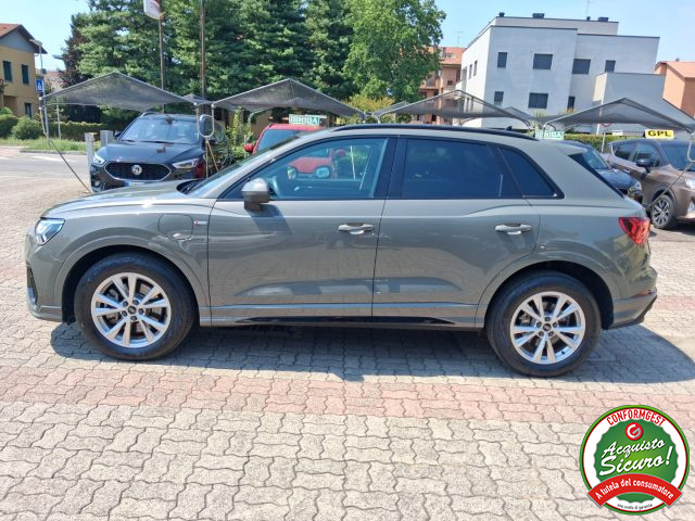 Audi Q3 45 TFSI e S tronic S line edition - foto 3 di 4