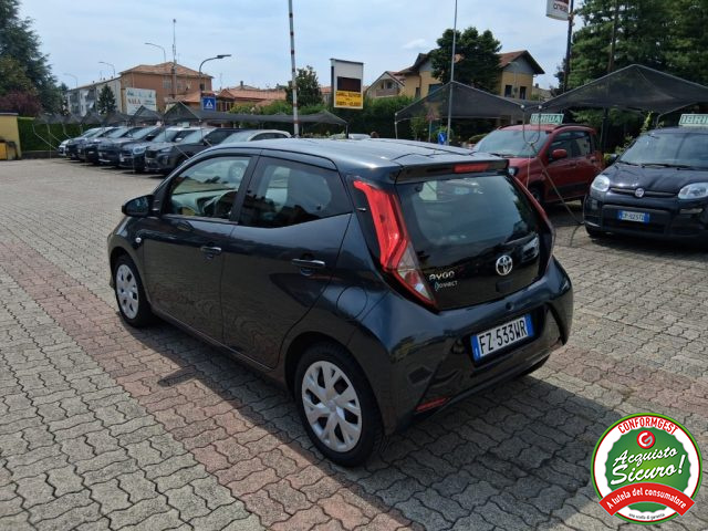 Toyota Aygo Connect 1.0 VVT-i 72CV 5 porte x-business - foto 3 di 4