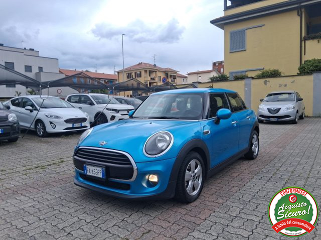 MINI Cooper 1.5 5 porte usato a ARCORE