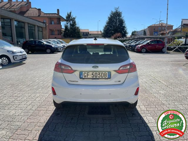 Ford Fiesta 1.0 Ecoboost Hybrid 125 CV 5 porte Titanium - foto 3 di 4