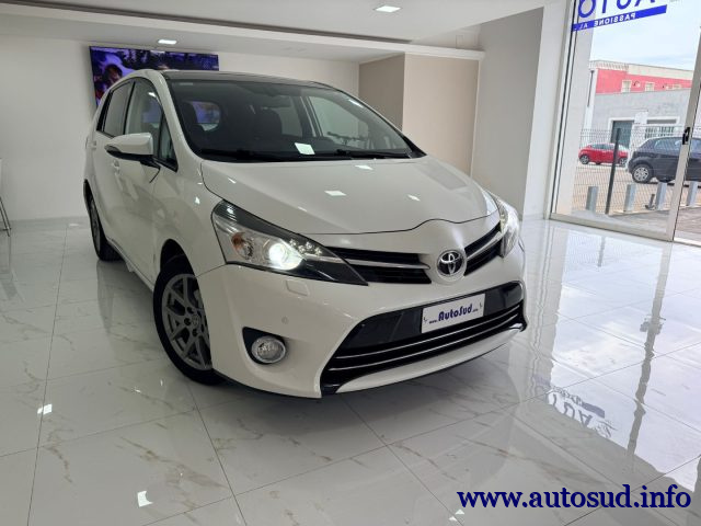 Toyota Verso 2.0 D Active 7 posti usato a MASSAFRA