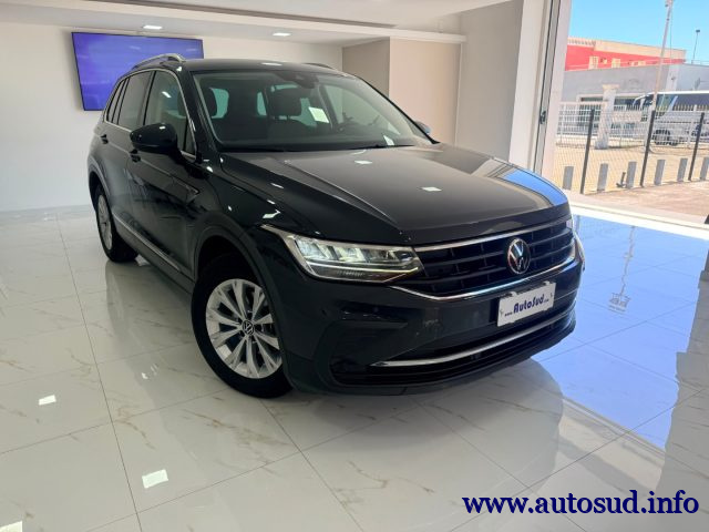 Volkswagen Tiguan 2.0 TDI SCR Life usato a MASSAFRA