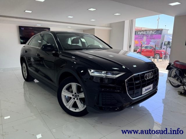 Audi Q8 45 TDI quattro tiptronic, del 2021, 112.000 km, in vendita a Massafra (TA)