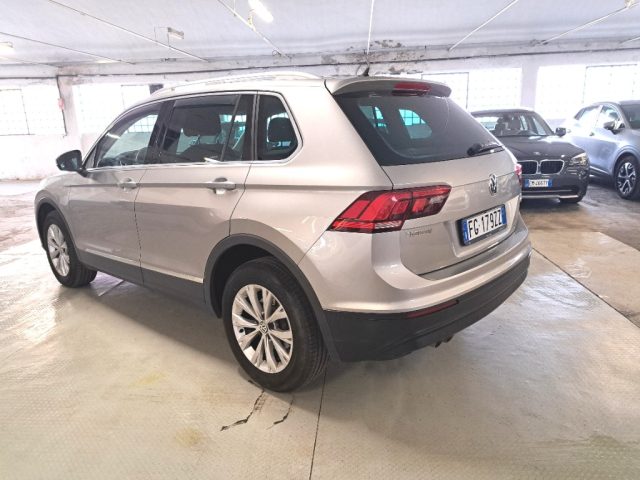 Volkswagen Tiguan 2.0 TDI DSG 4MOTION Executive BlueMotion Technolog - foto 3 di 4