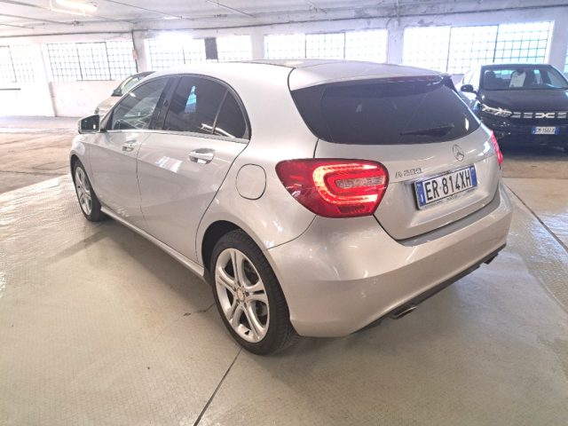 Mercedes-Benz A 200 BlueEFFICIENCY Premium - foto 3 di 4