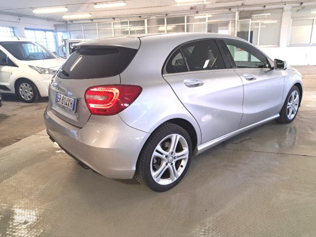 Mercedes-Benz A 200 BlueEFFICIENCY Premium - foto 4 di 4